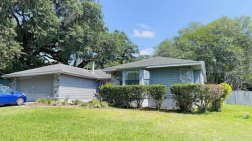 7720 NW 38th Pl Photo 1