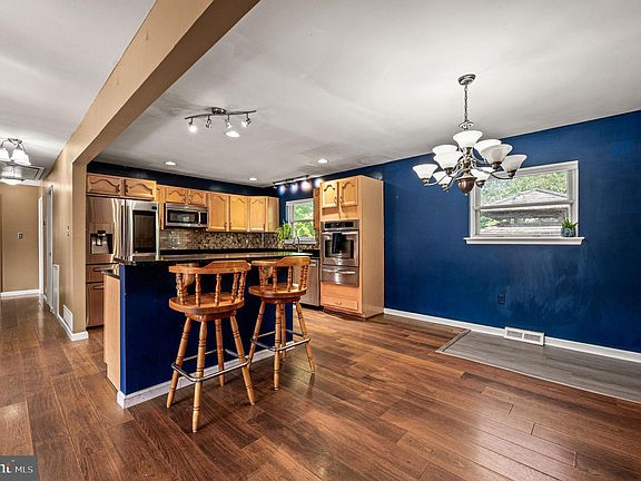 5th image of 3309 Pierson Dr