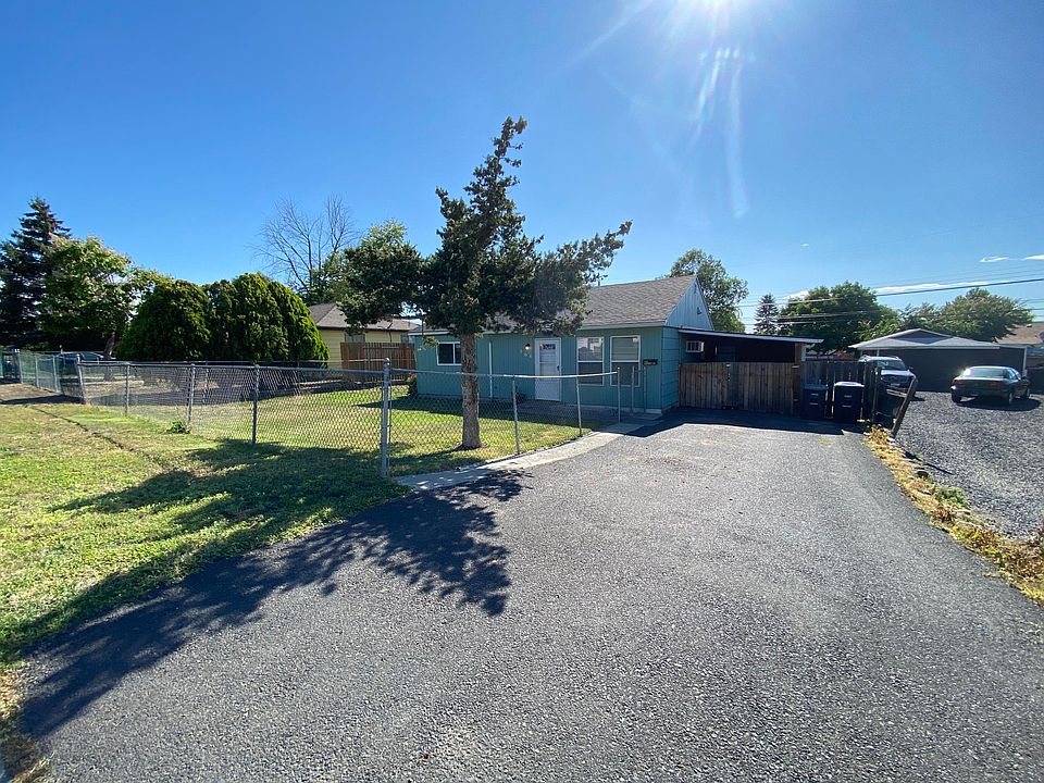 1st image of 564 Canterbury Ln