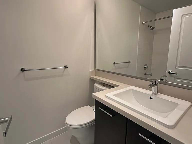 717 Chesterfield Ave #204 — Photo 19
