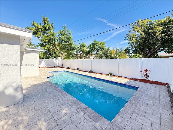 5th image of 3570 NW 36th Ave