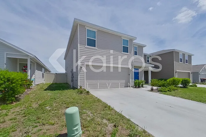 5 bed, 3.0 bath, 2370 sqft, $2,445 — Photo 3