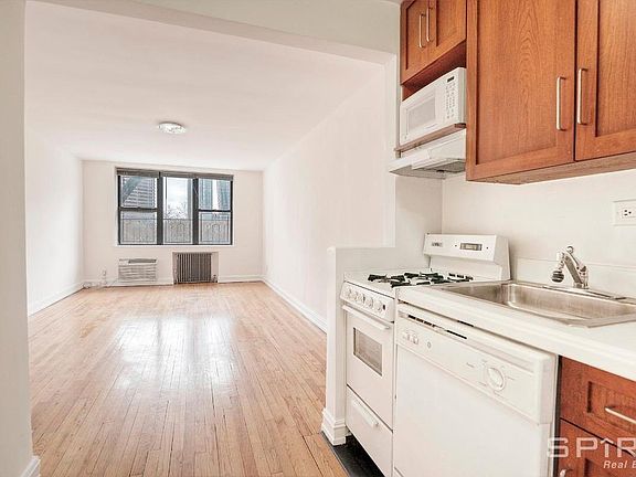 5th image of 238 E 36th St APT 4G