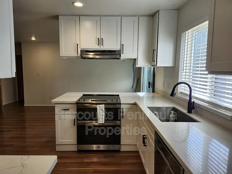 8491 Covina Loop NE — Photo 16