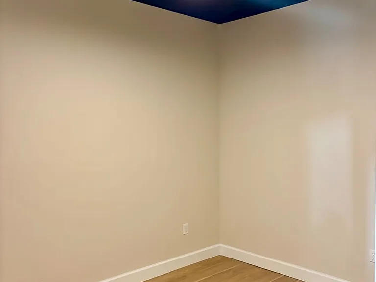 Unit Photo