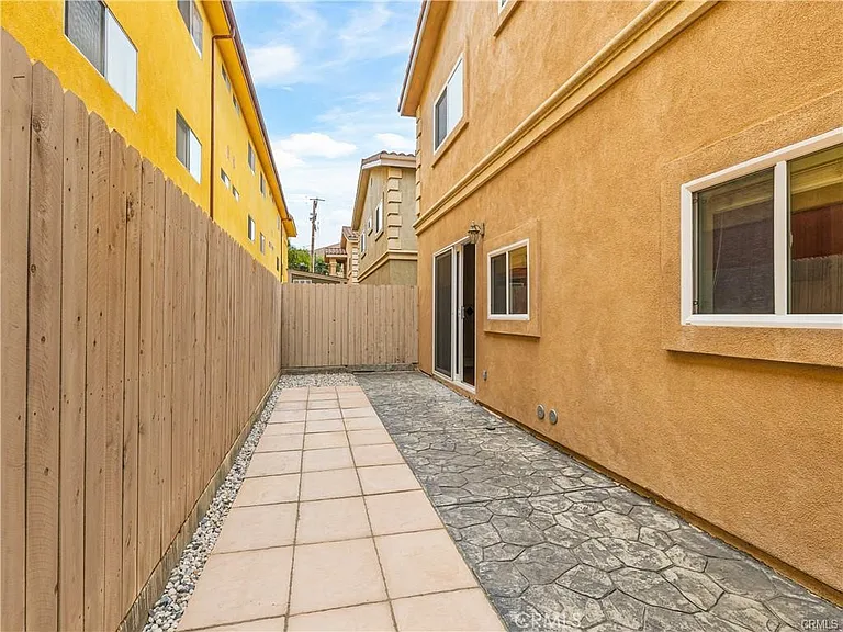 14026 Lemoli Ave — Photo 27