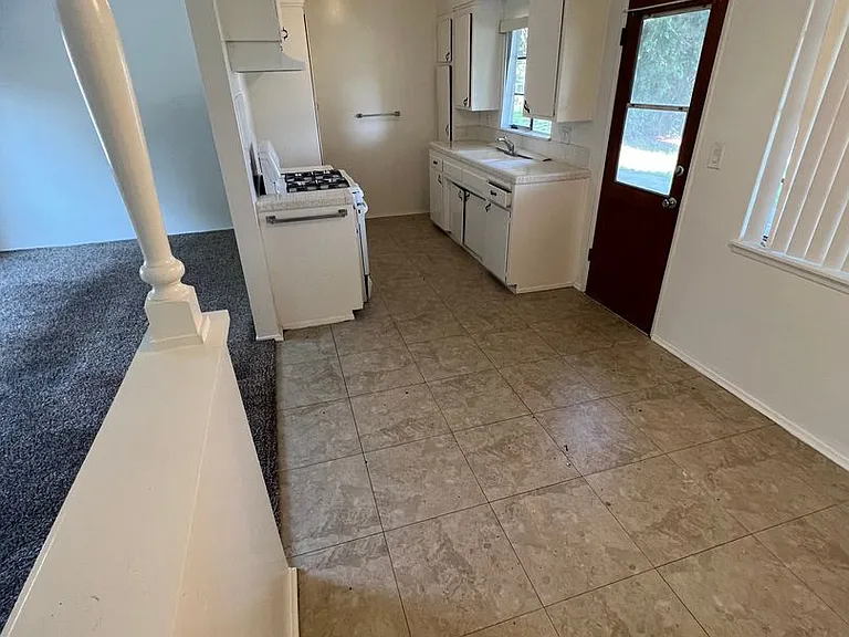 625 Kansas St — Photo 5