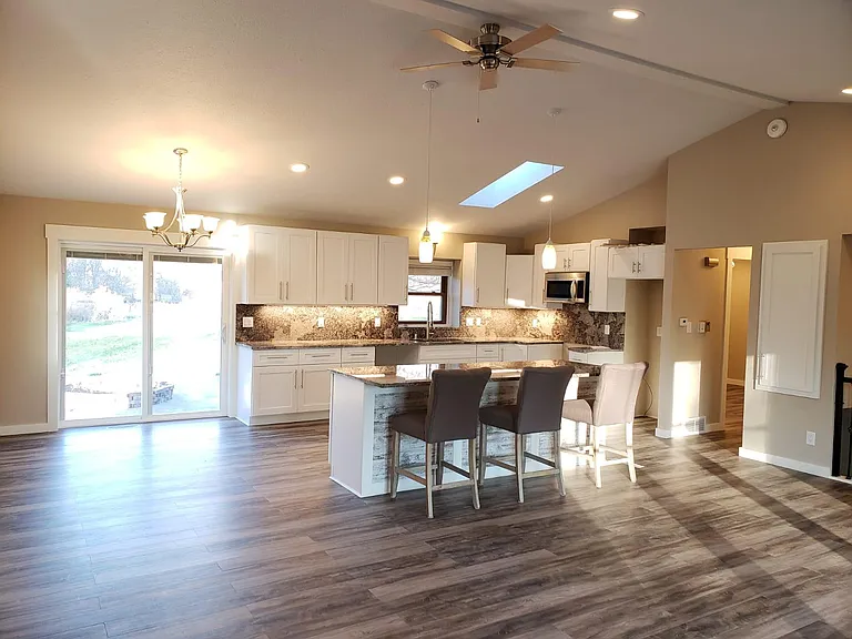 824 Horns Corners Rd — Photo 6