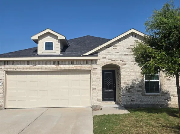 307 Prairie Grass Trl, Clute, TX 77531