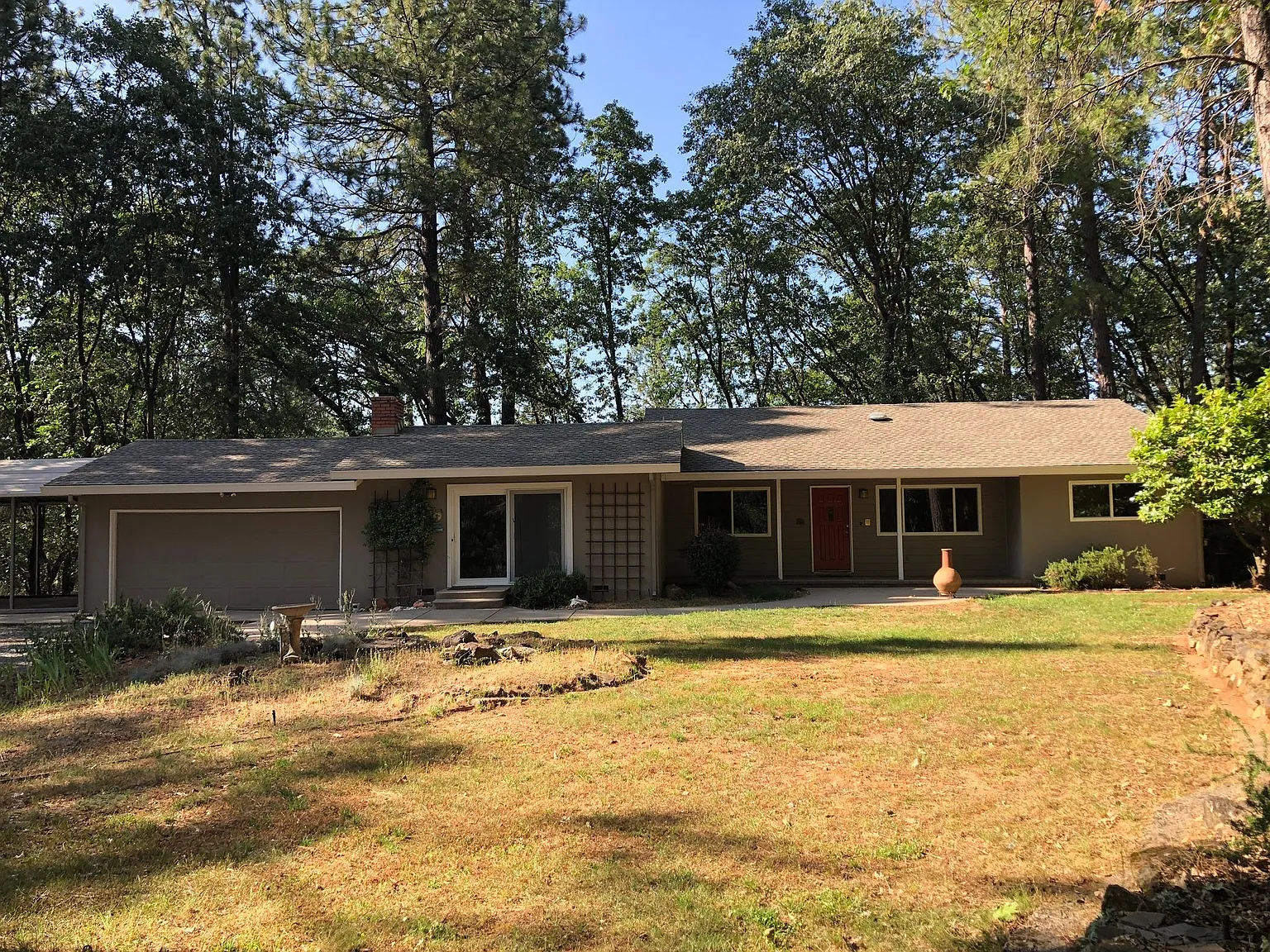 466 Golden Oak Dr — Photo 1
