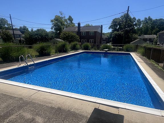 3rd image of 8203 Boman Ct