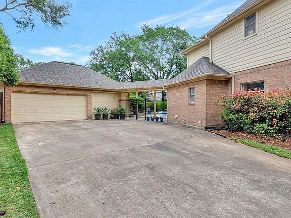 4th image of 1906 Cherrytree Park Cir