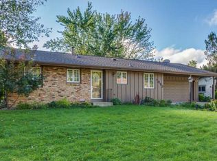 1052 Ramsdell Dr, Apple Valley, MN 55124