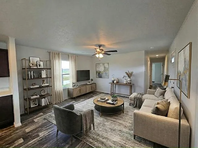 3 bed, 2.0 bath, 1216 sqft, $3,100 — Photo 4