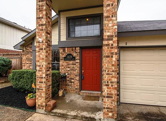 2nd image of 1426 Thistlewood Ln