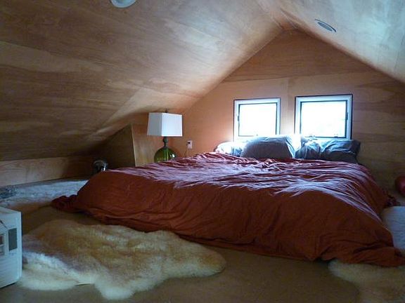 4th image of 1020 Bay St APT B