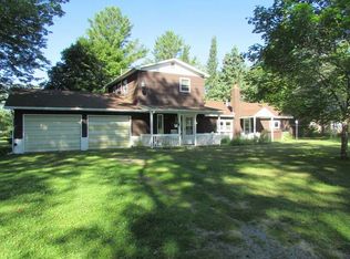 6447 Indian Lake Dr, Gladwin, MI 48624