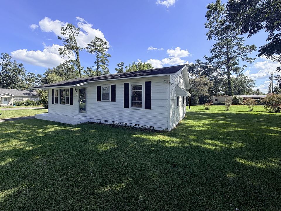 1st image of 105 Highland Heights Dr