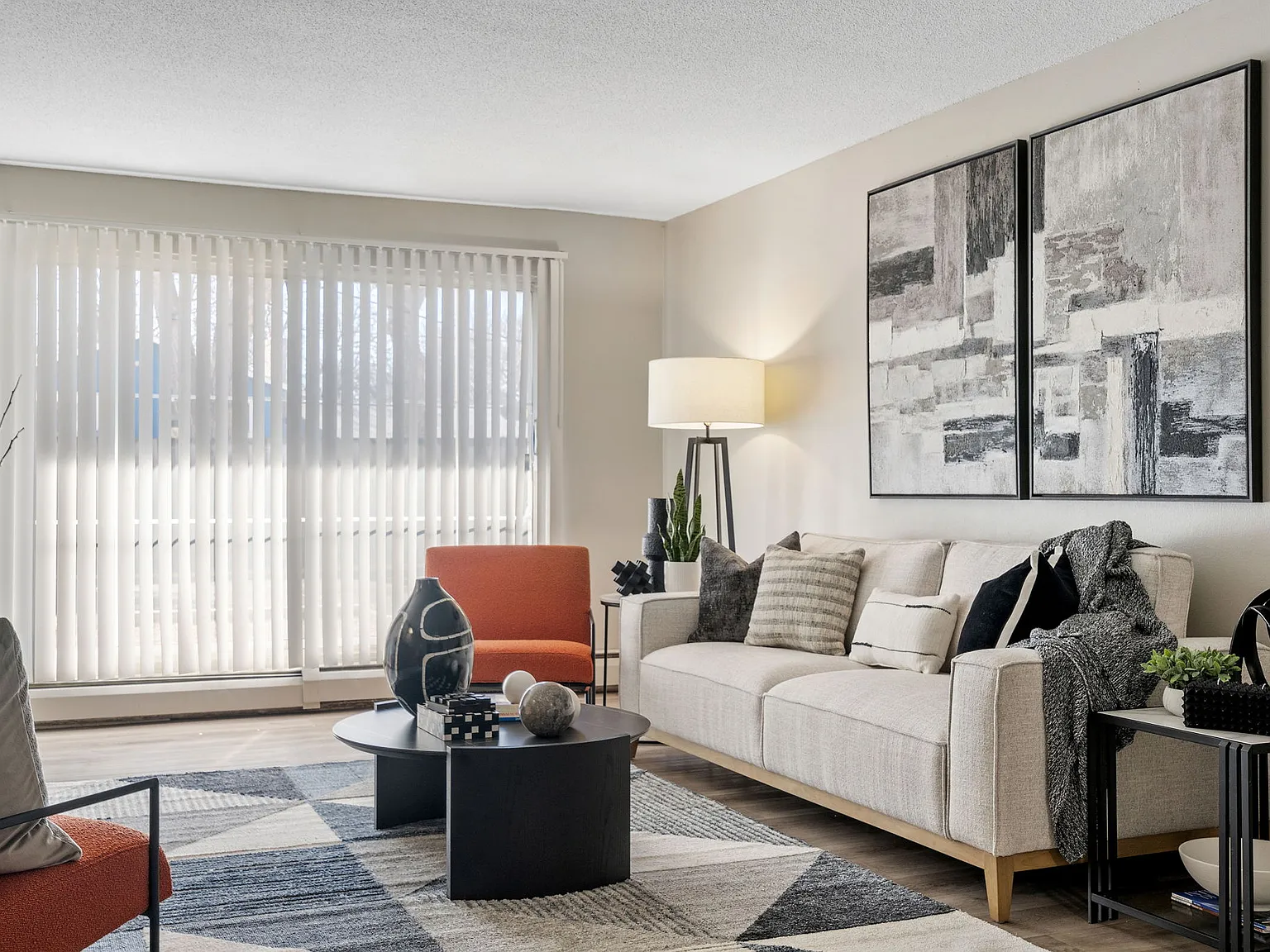 Park 85 Apartments — Photo 4