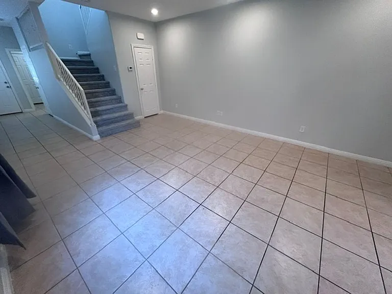 452 E Sunset Rd — Photo 11