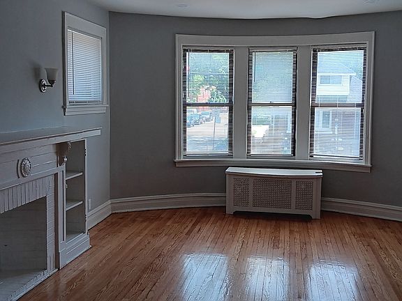 4th image of 956 N Laramie Ave APT 1