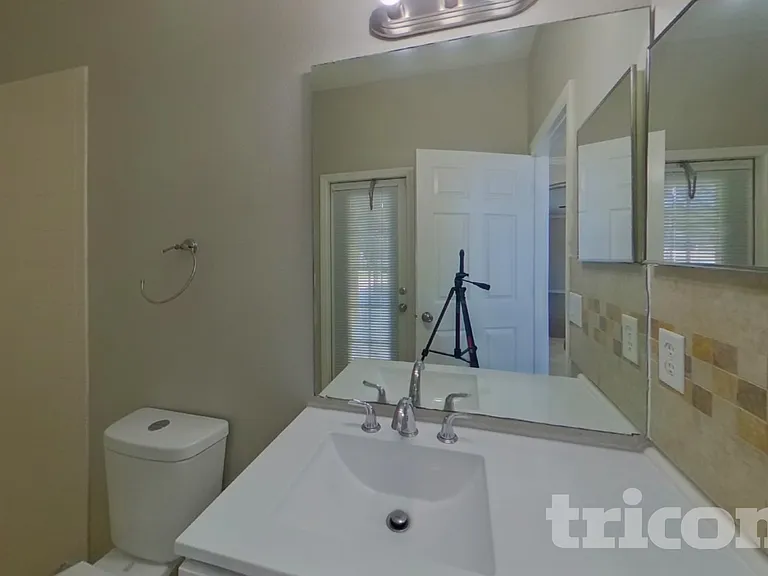 1815 Honeydew Ct — Photo 18