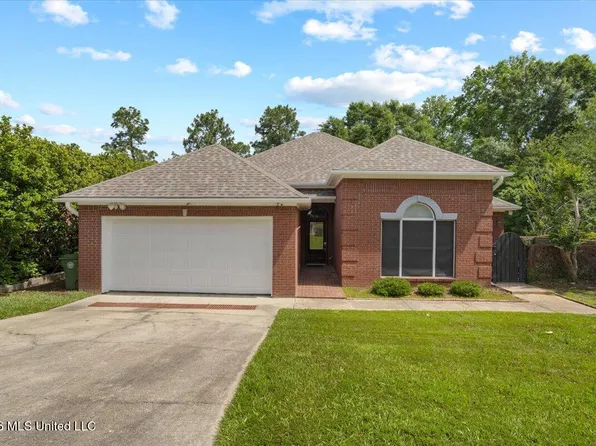 131 Shadow Lake Dr, Hattiesburg, MS 39402