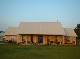 4 Rack Rd, Picayune, MS 39466