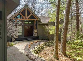 3715 Adams Rd, Oakland, MI 48363