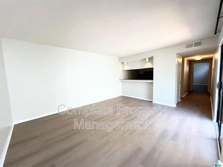 3350 Altamont Rd #C — Photo 4