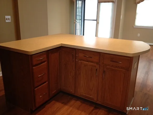 235 Red Oak Ln — Photo 4