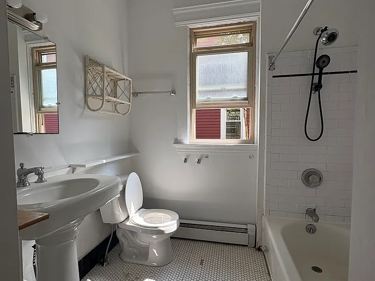 155 Norton St #1 — Photo 7