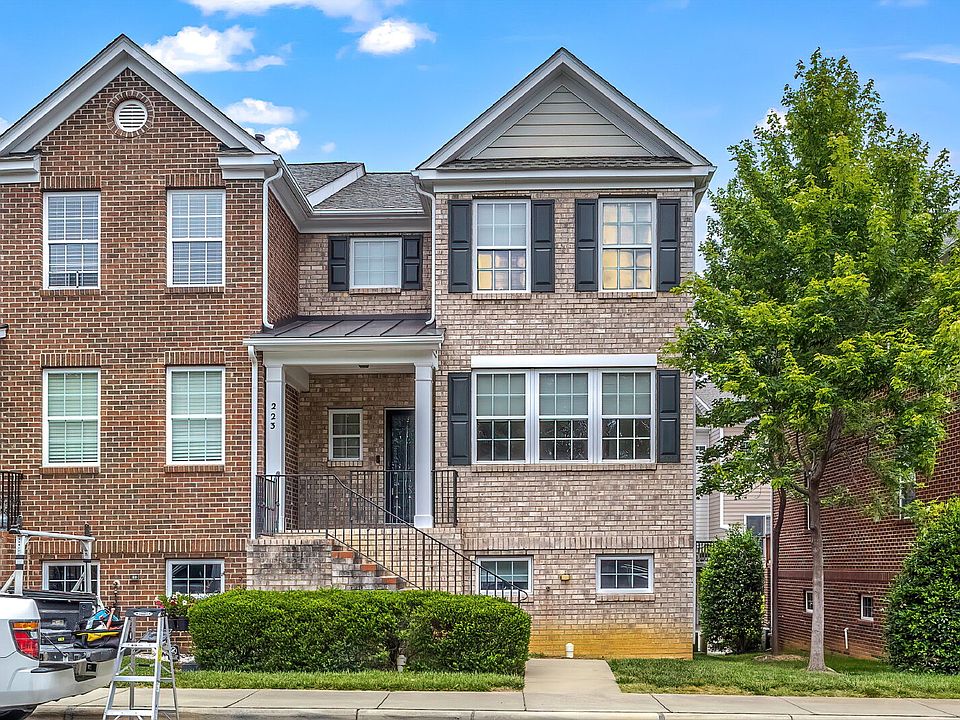 1st image of 223 Grindstone Dr