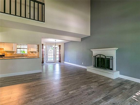 4th image of 4325 Southhampton Ct