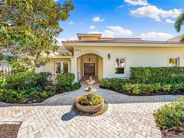 1904 Hyde Park St, Sarasota, FL 34239