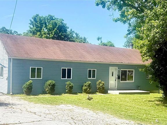 2nd image of 456 Bluff Dr