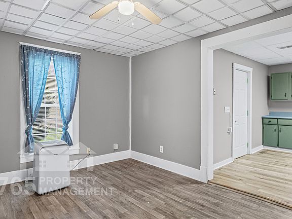 2nd image of 1325 N Wabash Ave