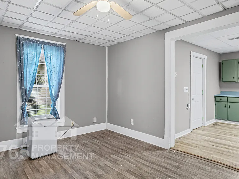 1325 N Wabash Ave — Photo 2