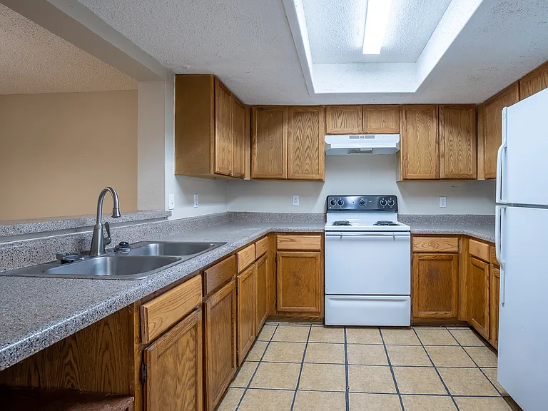 403 Hartline Dr #1 — Photo 6