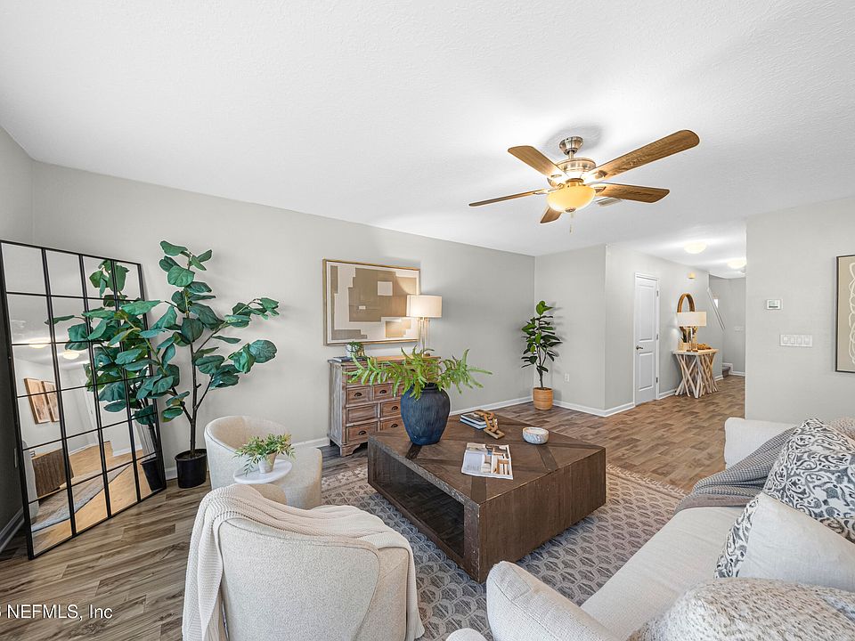 1st image of 95 MOORCROFT Way