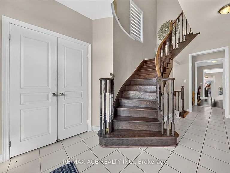 10 Andreeta Dr #MAIN — Photo 8