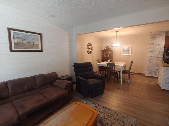 3rd image of 5040 Schumard Ct SE