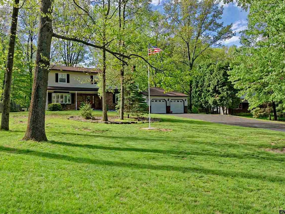 1st image of 17 Firestone Ln
