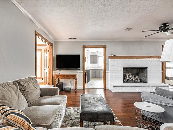 4th image of 8387 Finchum Dr
