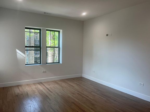5th image of 1303 S California Blvd #4W