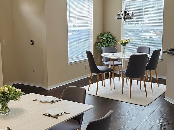 5th image of 6071 Westgate Dr APT 318