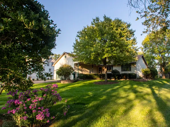 422 Dayton St, Sandwich, IL 60548