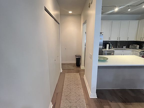 2nd image of 2230 N Lincoln Ave APT 304