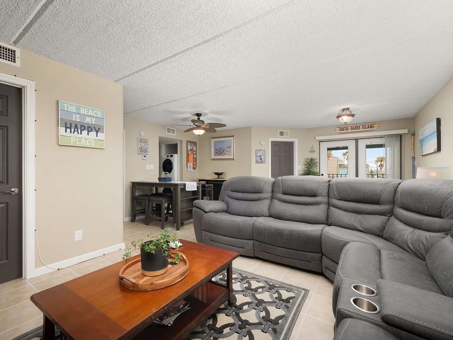 132 E Gardenia St — Photo 2