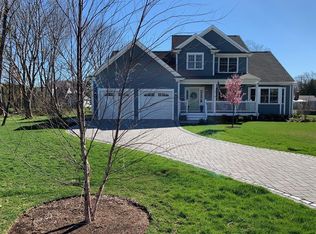 13 Howe St, Bristol, RI 02809